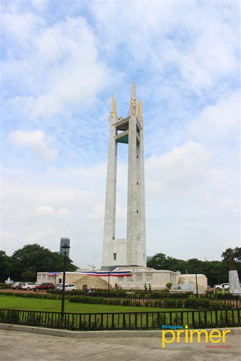 Quezon Memorial Circle: A National Park Amidst the .